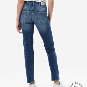 NWOT Herrlicher High Rise Jeans